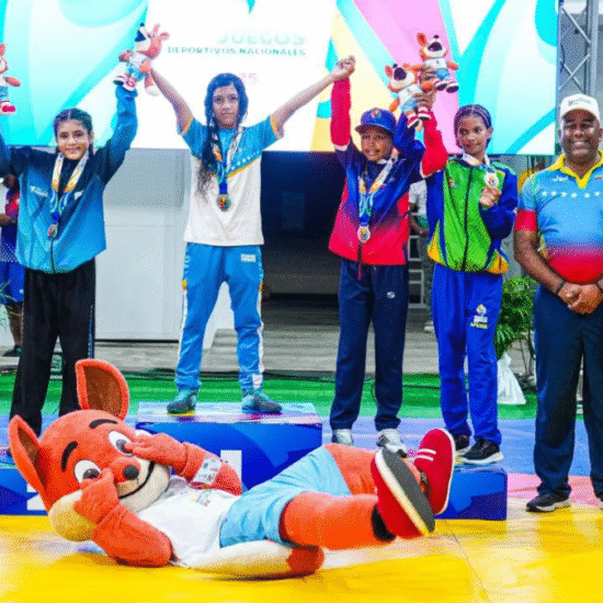 Medallas de oro Sucre lucha libre