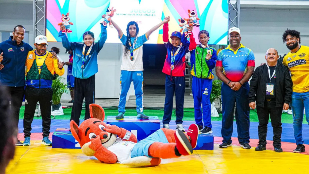 Medallas de oro Sucre lucha libre