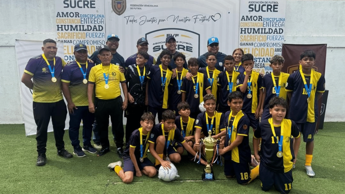 Nueva Cádiz 2013 Campeón Apertura AFES 2025