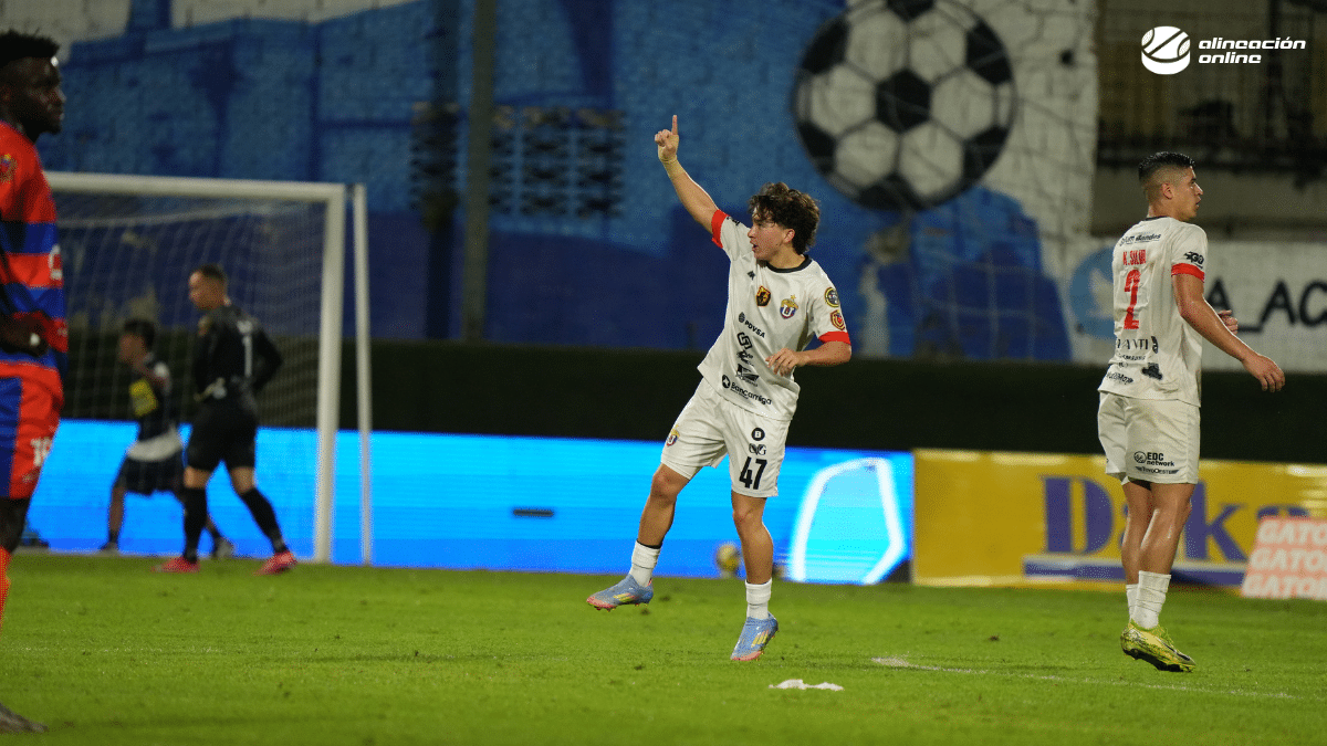 UCV FC logra empate épico ante Academia Puerto Cabello